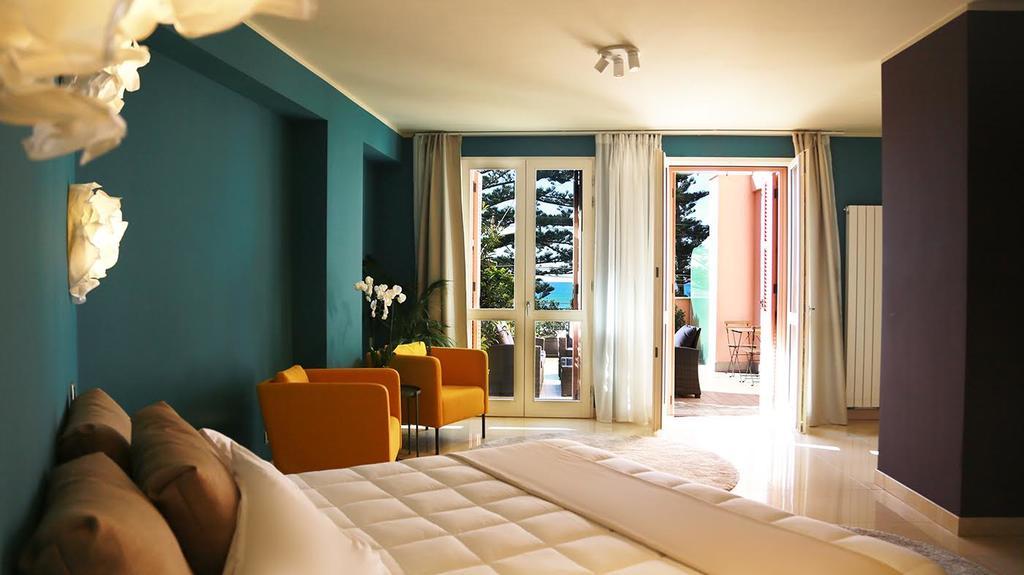 Velvet Rooms Bordighera Exteriör bild